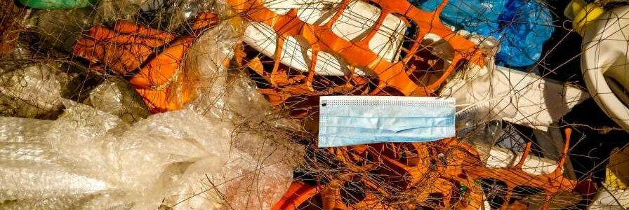 Un estudio reduce las estimaciones de emisiones de plásticos en países con sistemas avanzados de gestión de residuos