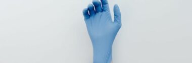 El uso de guantes de laboratorio podría estar distorsionando los datos sobre microplásticos