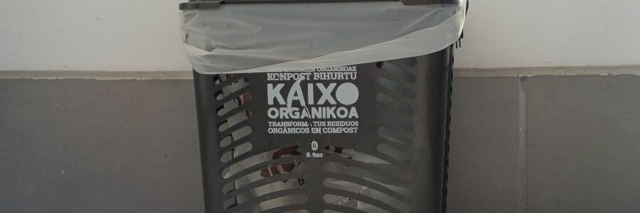 Recogida de basura puerta a puerta: ¿por qué muchos ayuntamientos la eligen si es tan polémica?