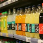 El SDDR del Reino Unido contempla exenciones a los pequeños comercios y ayudas para instalar las máquinas de devolución