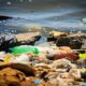 Los riesgos de los residuos plásticos para los ecosistemas marinos varían según la región oceánica