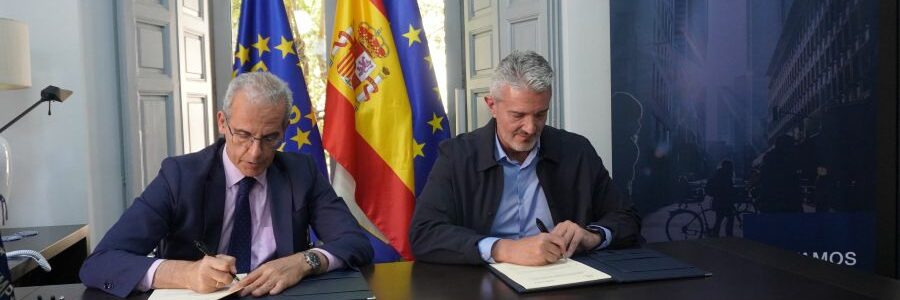 El SCRAP Re-Viste y la FEMP colaboran para impulsar la gestión de residuos textiles en los municipios