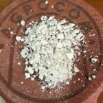Diseñan un biomaterial para regenerar huesos a partir de restos de poda de uva