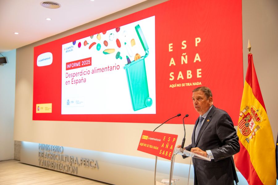 Luis Planas presenta el informe sobre desperdicio alimentario