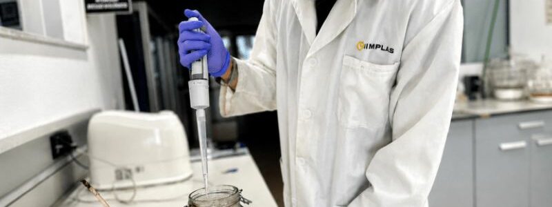 Utilizan bacterias y fagos para acelerar la degradación de bioplásticos