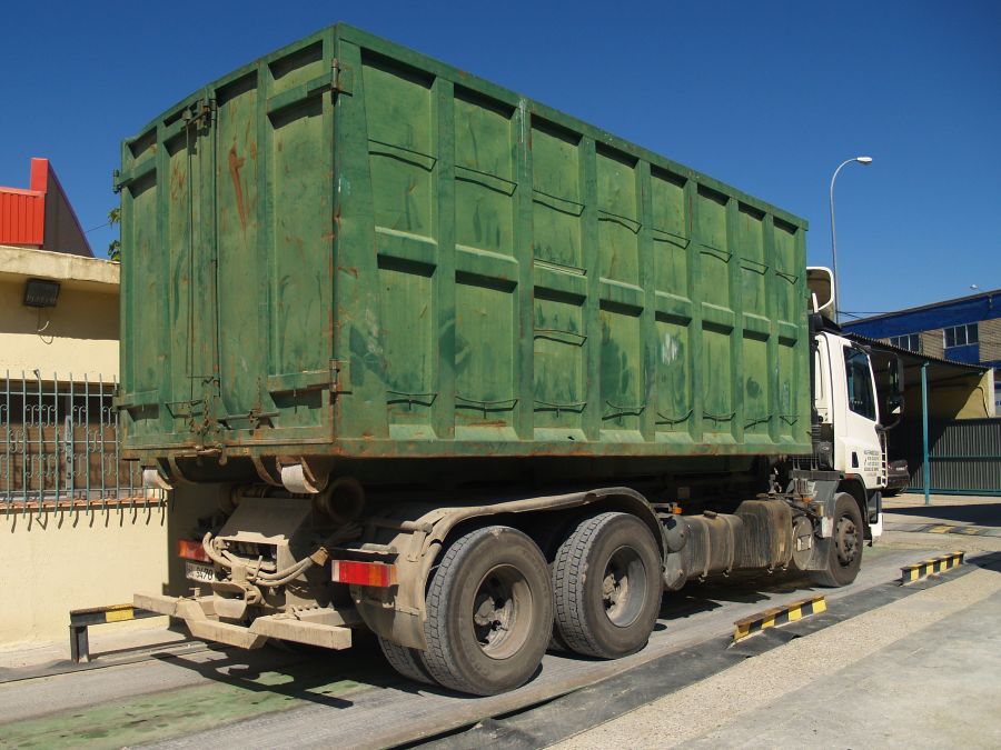 Lo que se pierde entre la báscula y la oficina en una planta de reciclaje